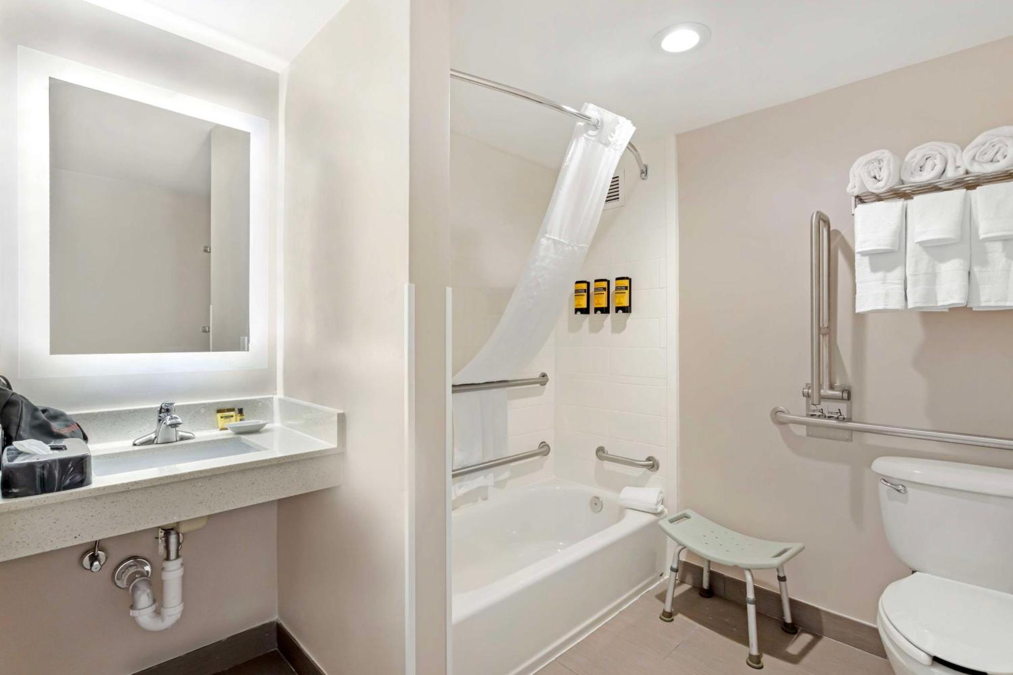 Western Hotel 3*